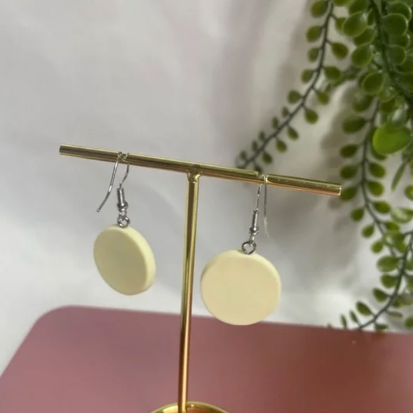 ❤️ FREE Fruit Plate Charcuterie Food Snack Art Pop Artsy Graphic Farm Earrings - Picture 4 of 5